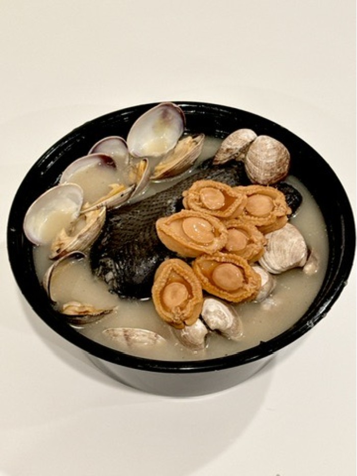 蛤蜊鮑魚烏骨雞湯