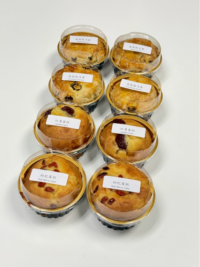 手作台式小糕餅 (一盒 8 個/5 oz 杯子蛋糕)